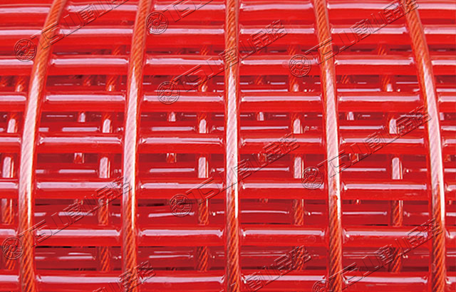 篩分設(shè)備選用聚氨酯篩網(wǎng)，高耐磨、壽命長(zhǎng)