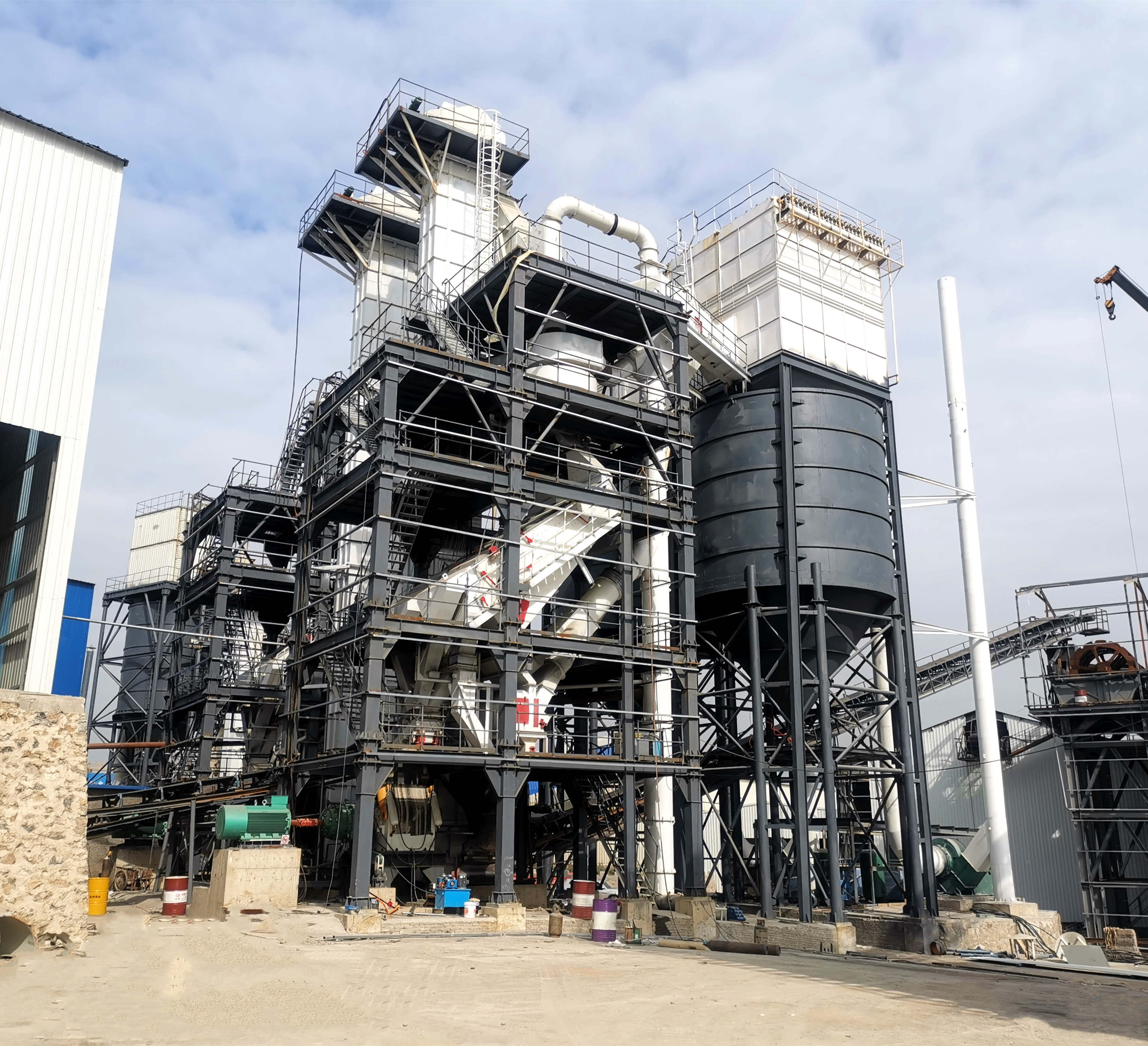 唐山金路干法制砂樓，助力高品質(zhì)機(jī)制砂生產(chǎn)