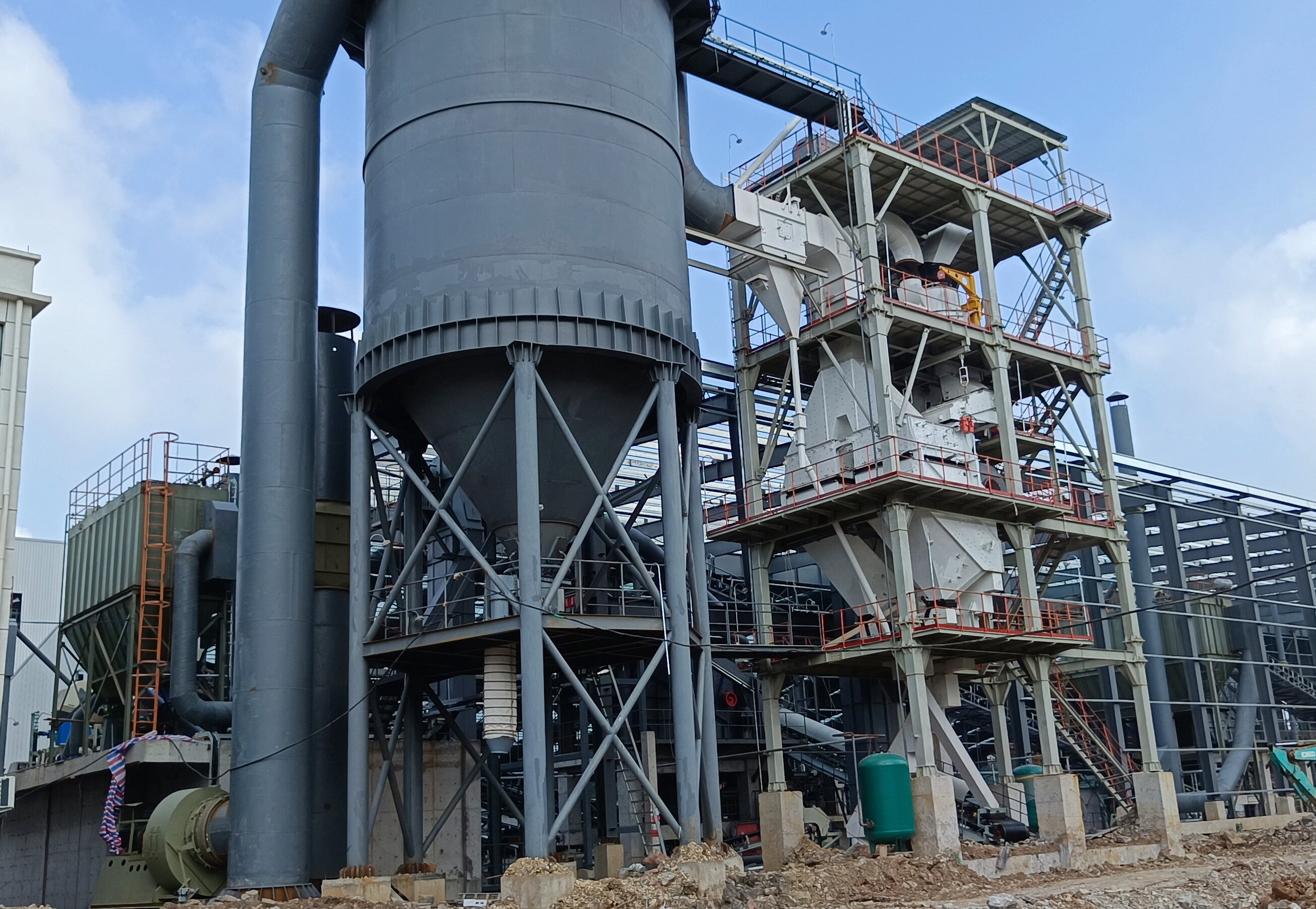 告別水洗與泥餅煩惱！干式制砂樓開啟環(huán)保制砂新范式